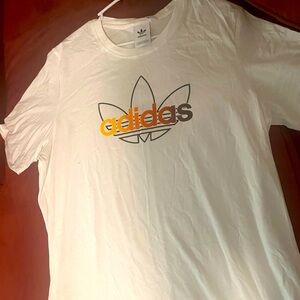 White adidas tee Large never worn